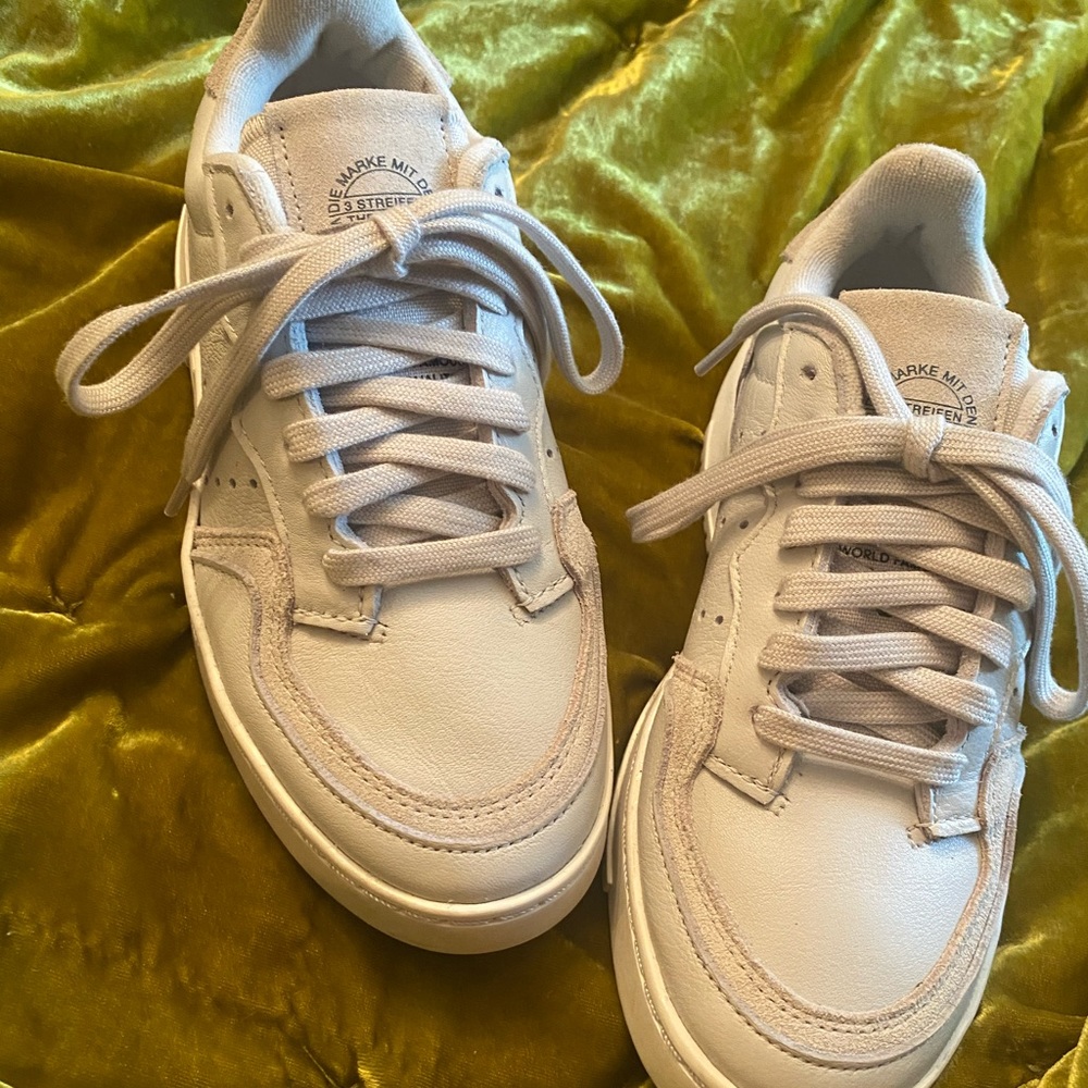 Adidas supercourt grey sneakers